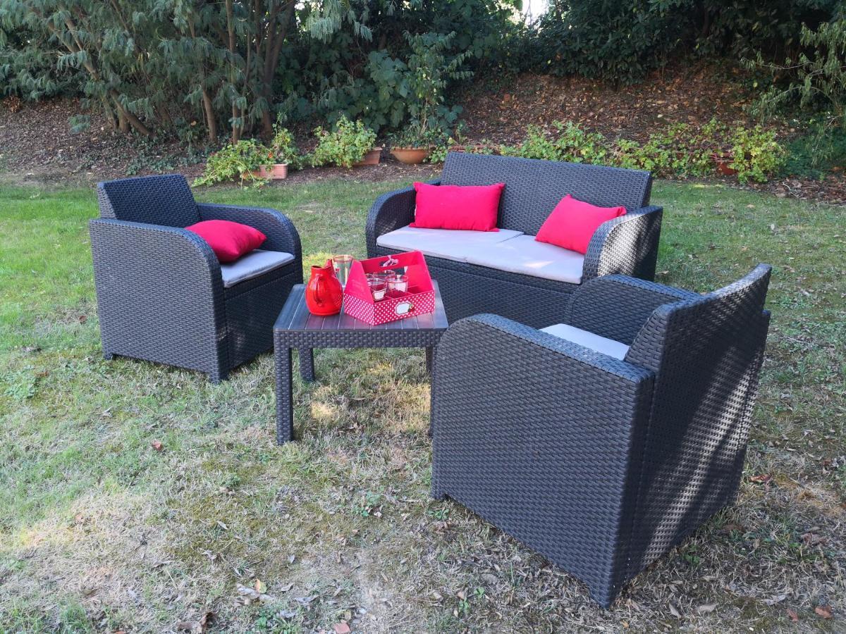 Margautine Bed & Breakfast Ricourt Bagian luar foto
